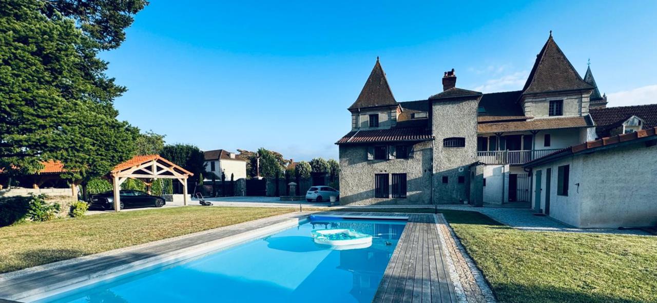 Seventeenth century manor house north of Tarbes