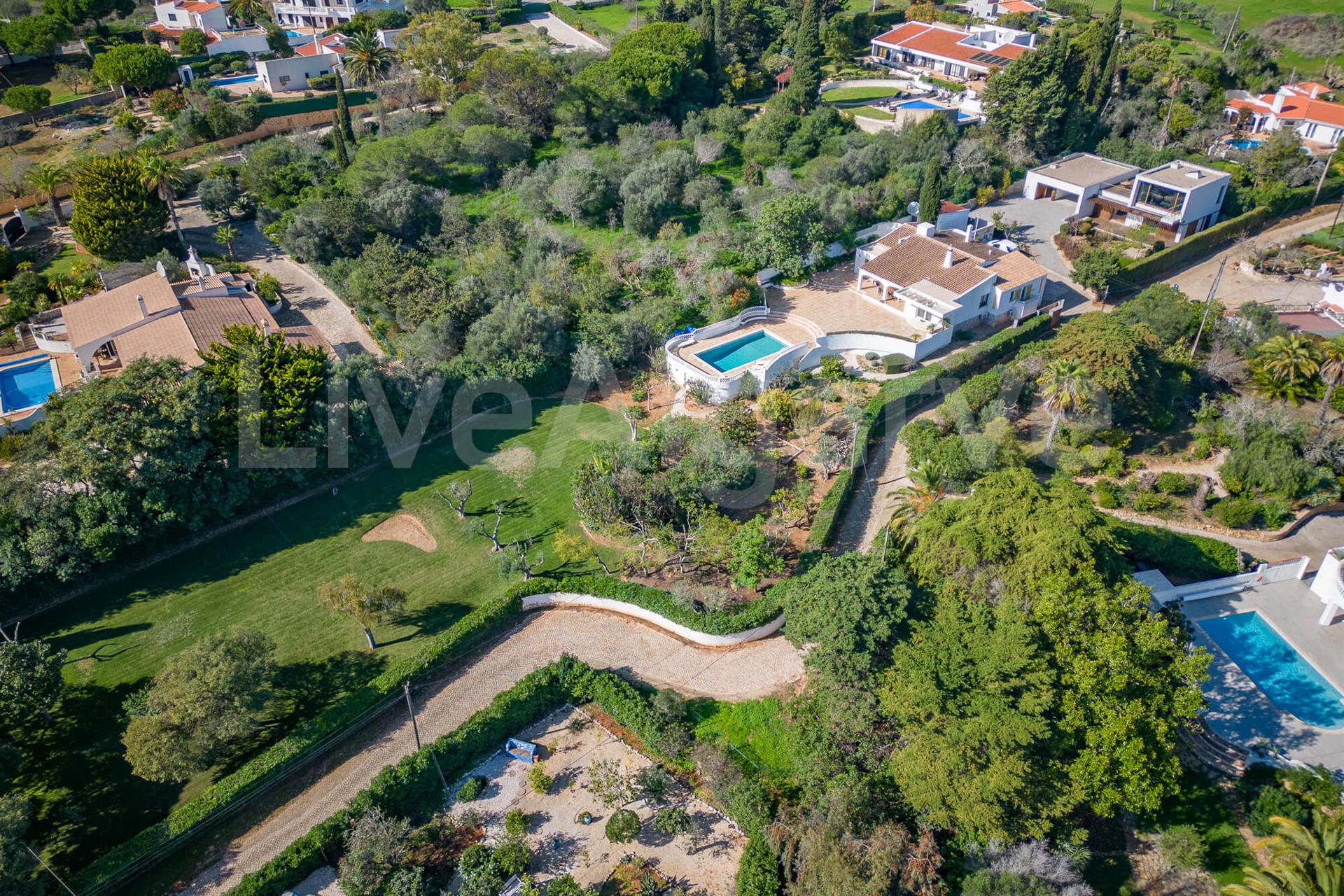 Sea View | Fantastic Property With T3 Villa & Japanese Style Bungalow At Praia Da Luz – Lagos