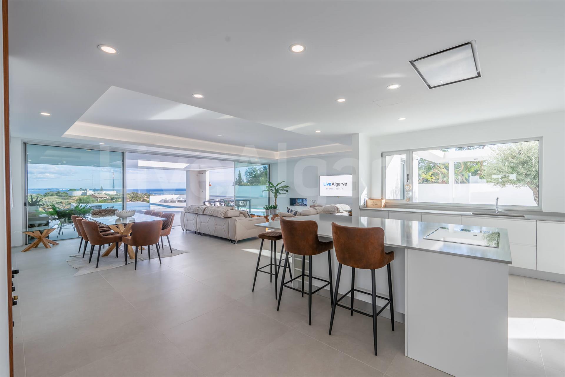 Ocean View | Exquisite Ultra-Modern T5 Villa at Funchal for Sale - Lagos