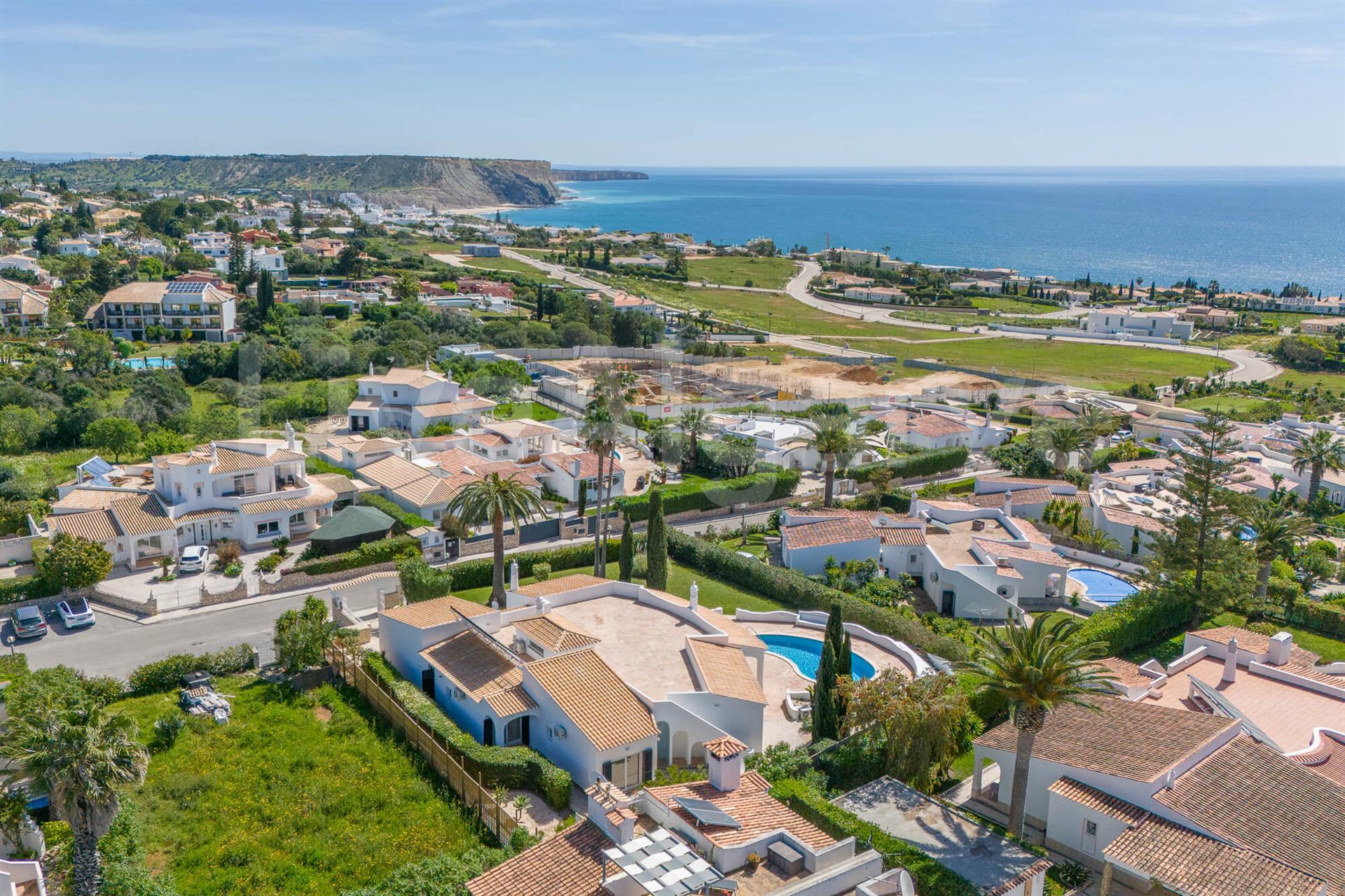 Vue sur la mer | Villa T4 de luxe rénovée Core à Montinhos Da Luz à vendre - Lagos