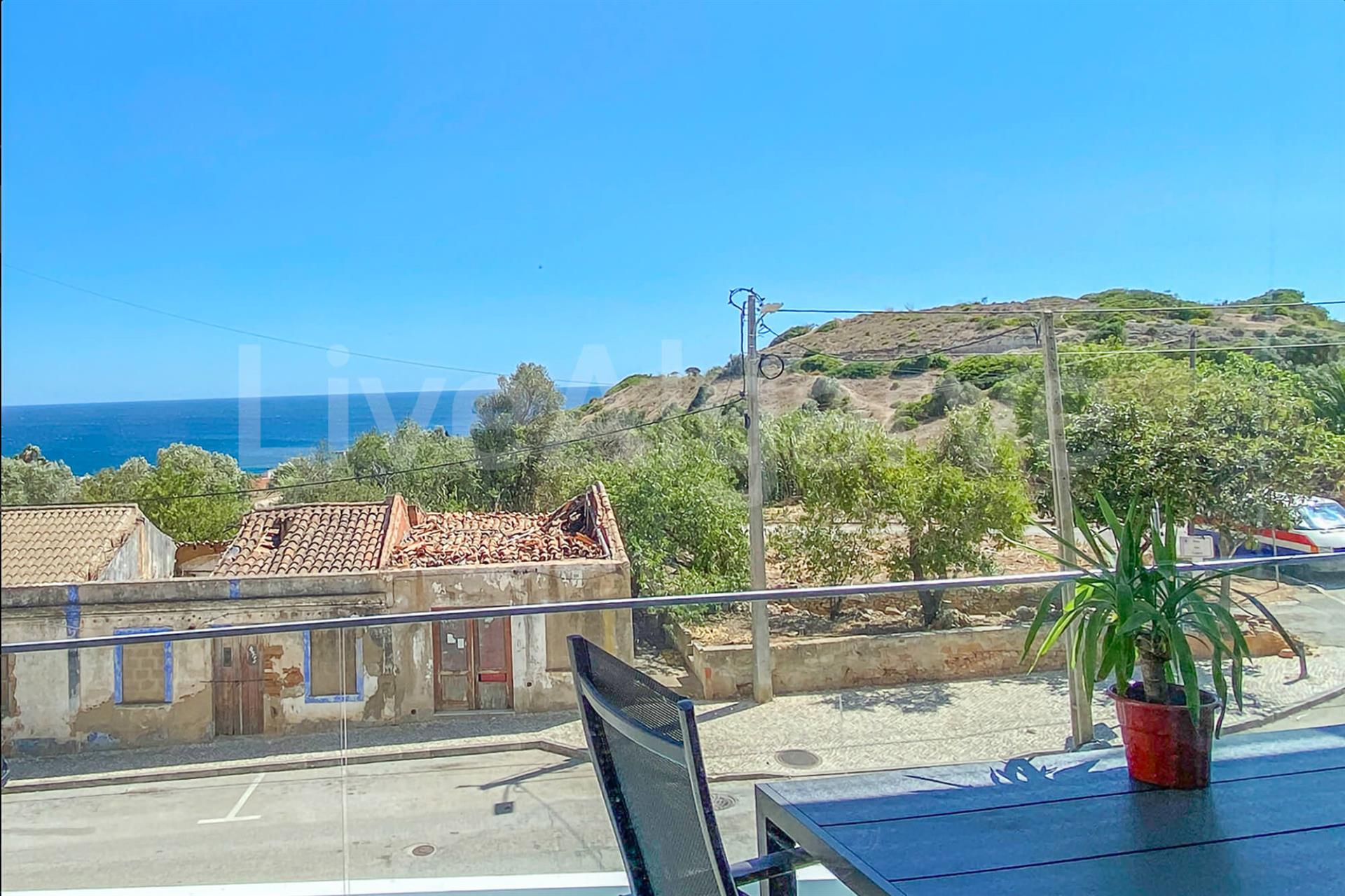 Vista Mar | Moderno Apartamento T2 No Coração Da Praia Da Luz À Venda - Lagos