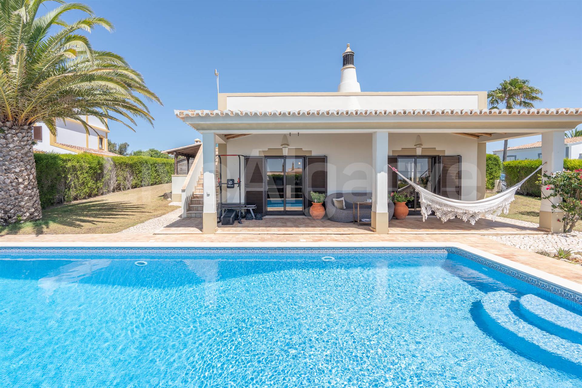 Sea View | Charming T3+1 Villa At Porto Dona Maria, Luz For Sale - Lagos