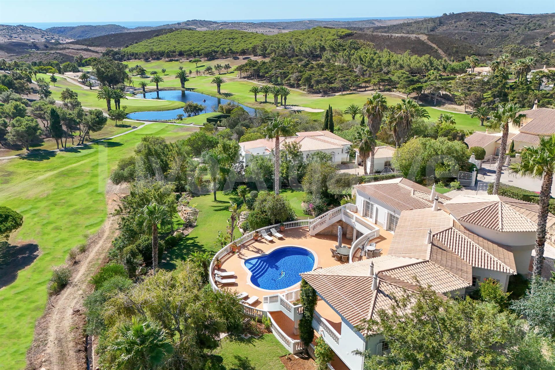 Luxury | Exceptional T5 Villa in Santo António Golf Resort for Sale at Budens - Vila do Bispo
