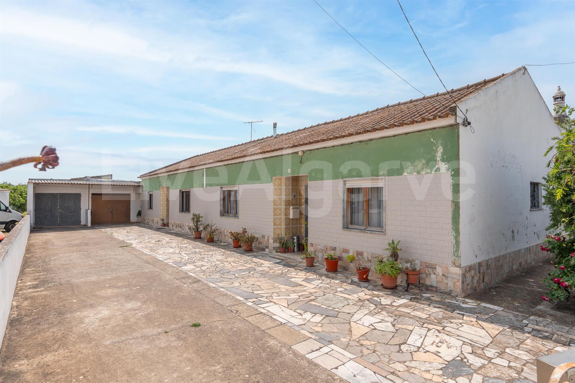 Opportunity | 2 Attached Traditional Portuguese T3 Houses at Odiáxere for Sale - Lagos