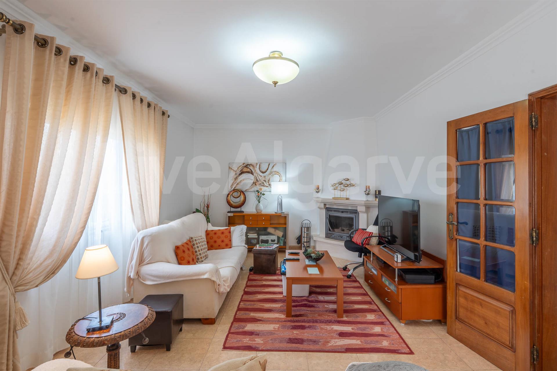 Opportunity | 2 Attached Traditional Portuguese T3 Houses at Odiáxere for Sale - Lagos