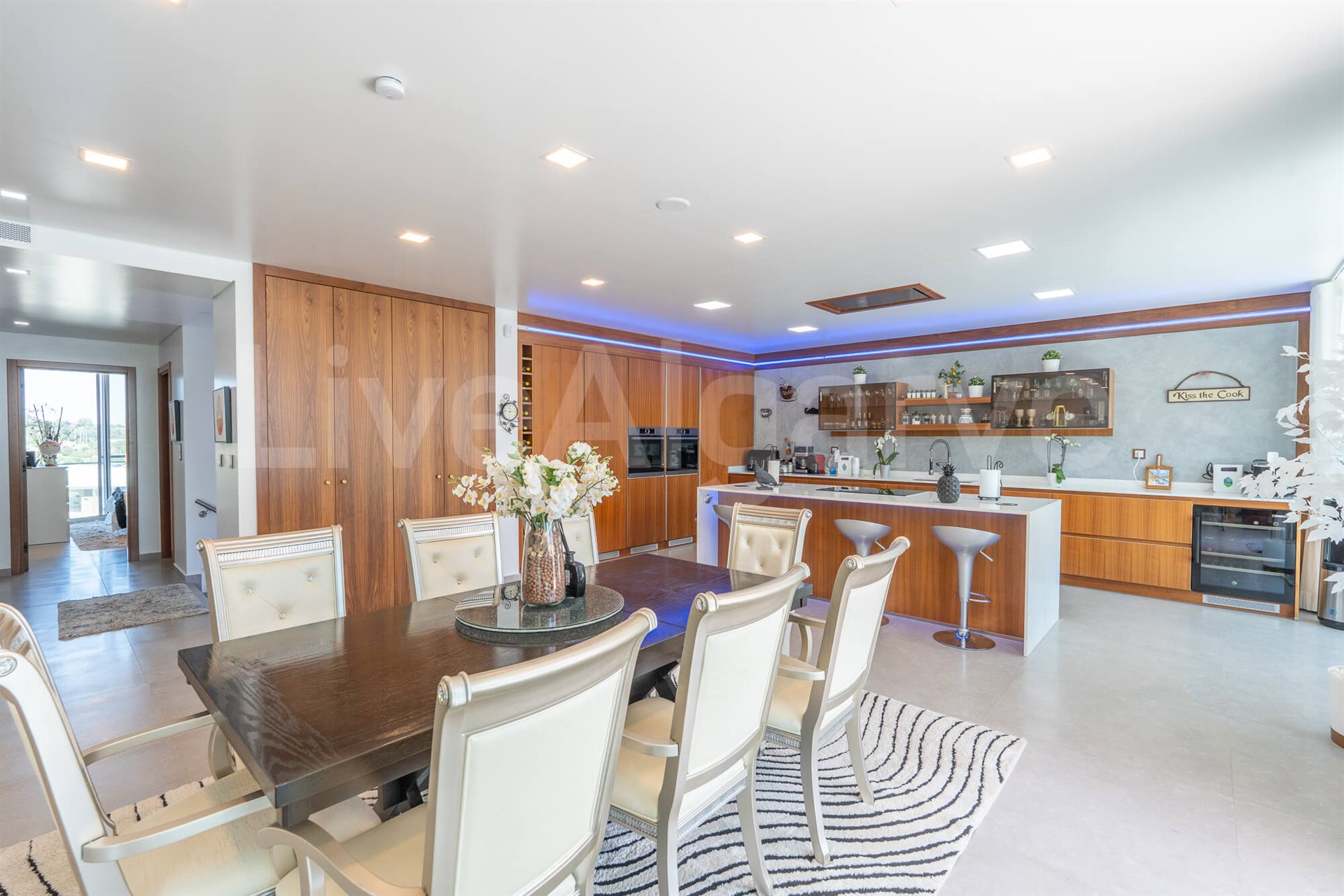 Additional image 7 of Lagos