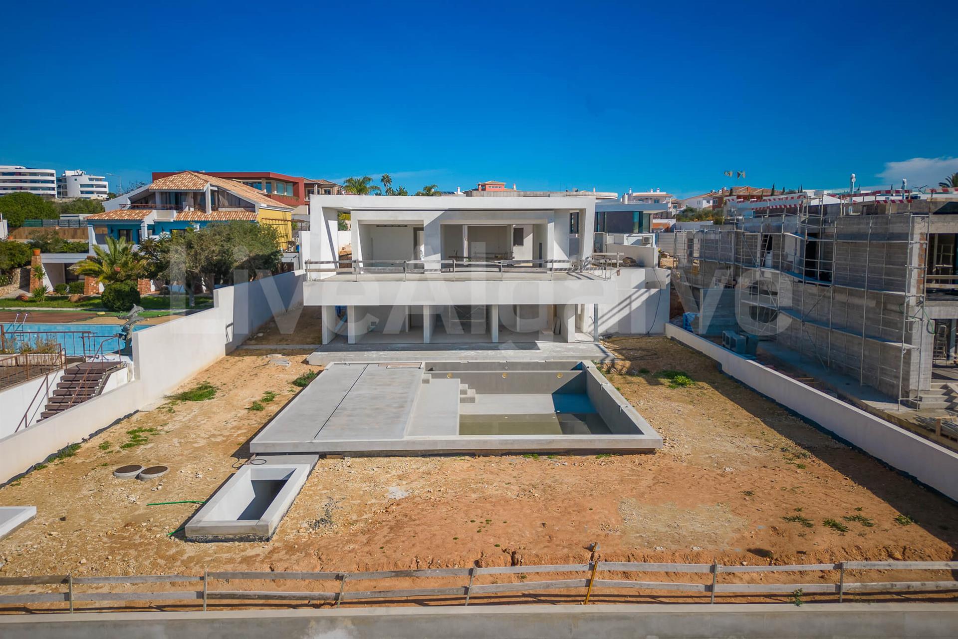 Ocean View | Luxury T4+ Villa With Beautiful Views At Porto De Mós For Sale- Lagos