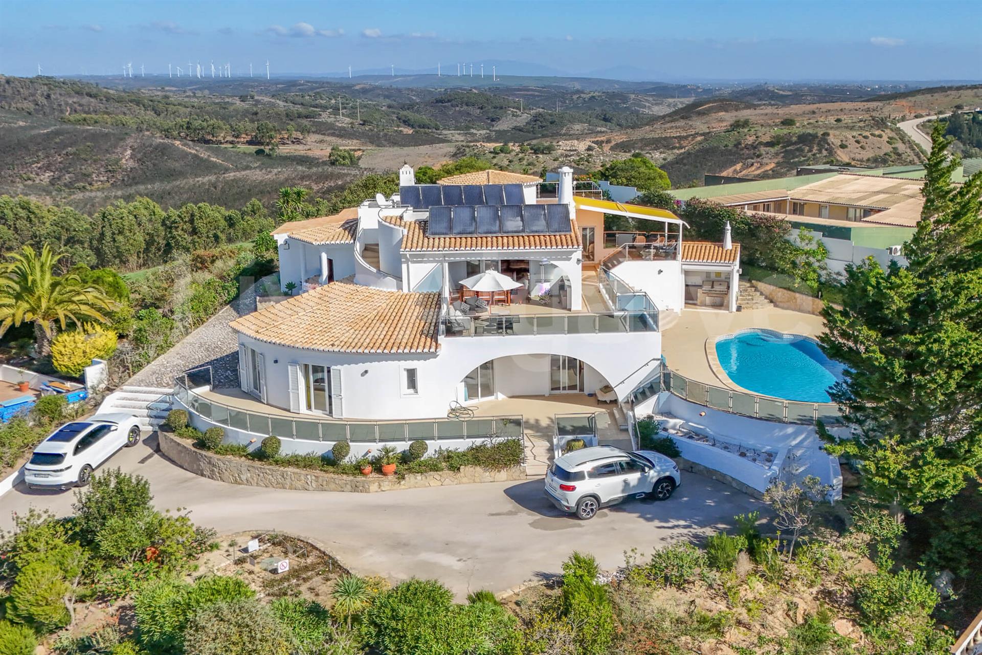 Open Views | Luxury T4 Villa at Santo António Golf Resort, Budens – Vila do Bispo