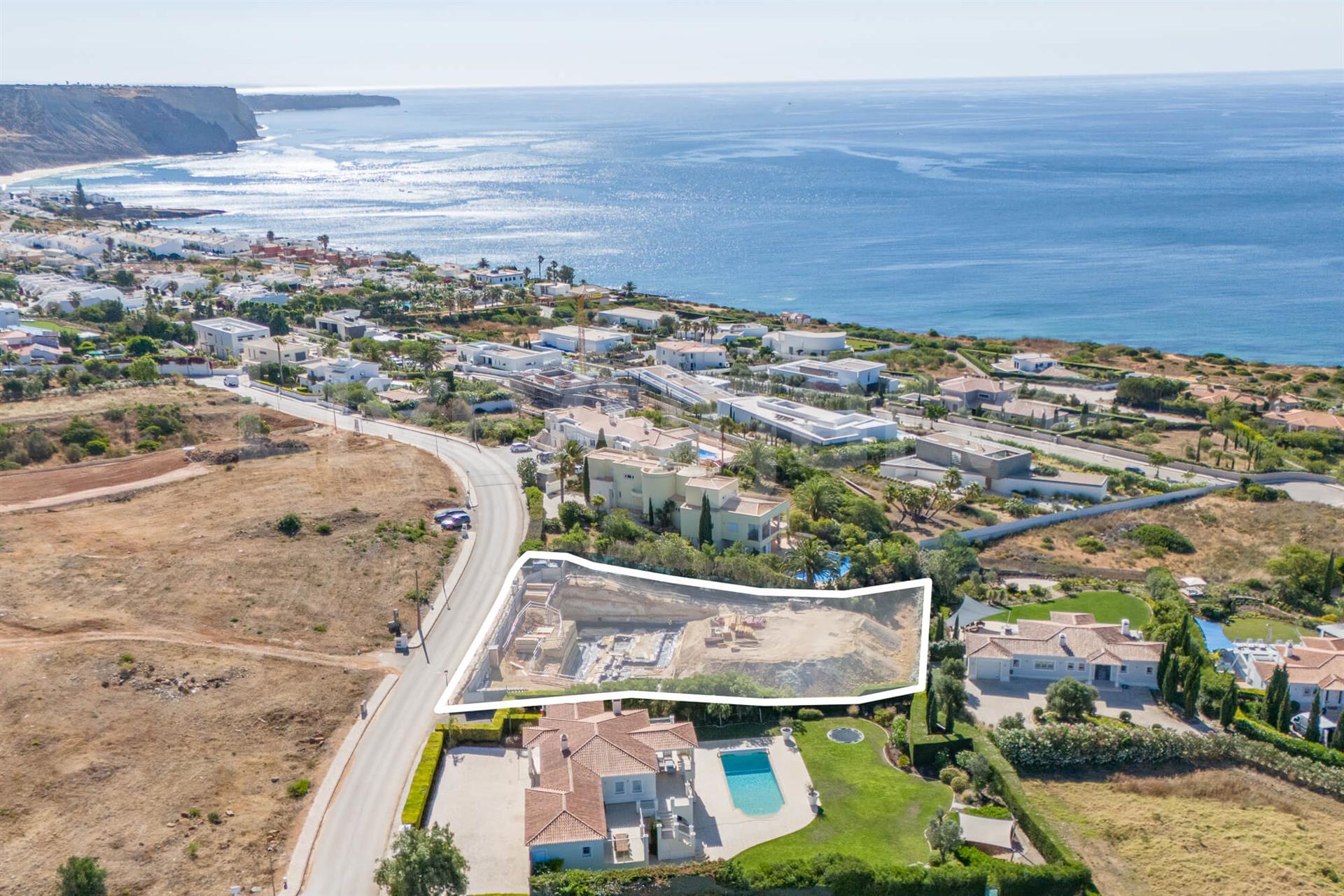 Sea View | Ultra-Modern Luxury T4 Villa Under Construction in Praia da Luz for Sale- Lagos