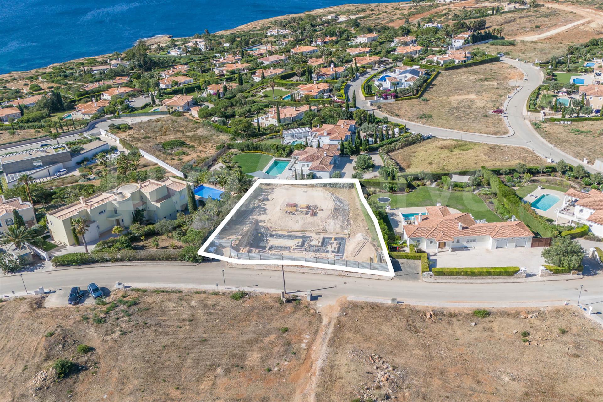 Sea View | Ultra-Modern Luxury T4 Villa Under Construction in Praia da Luz for Sale- Lagos