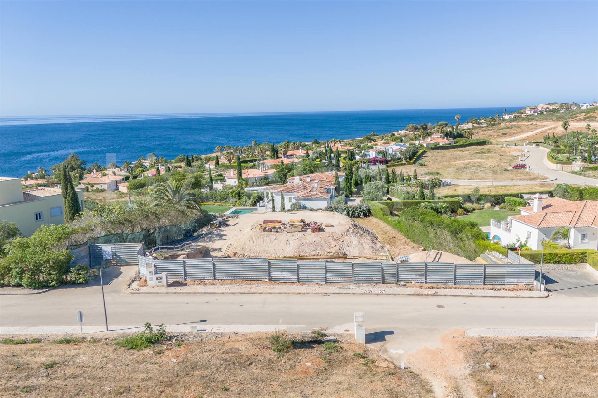 Sea View | Ultra-Modern Luxury T4 Villa Under Construction in Praia da Luz for Sale- Lagos