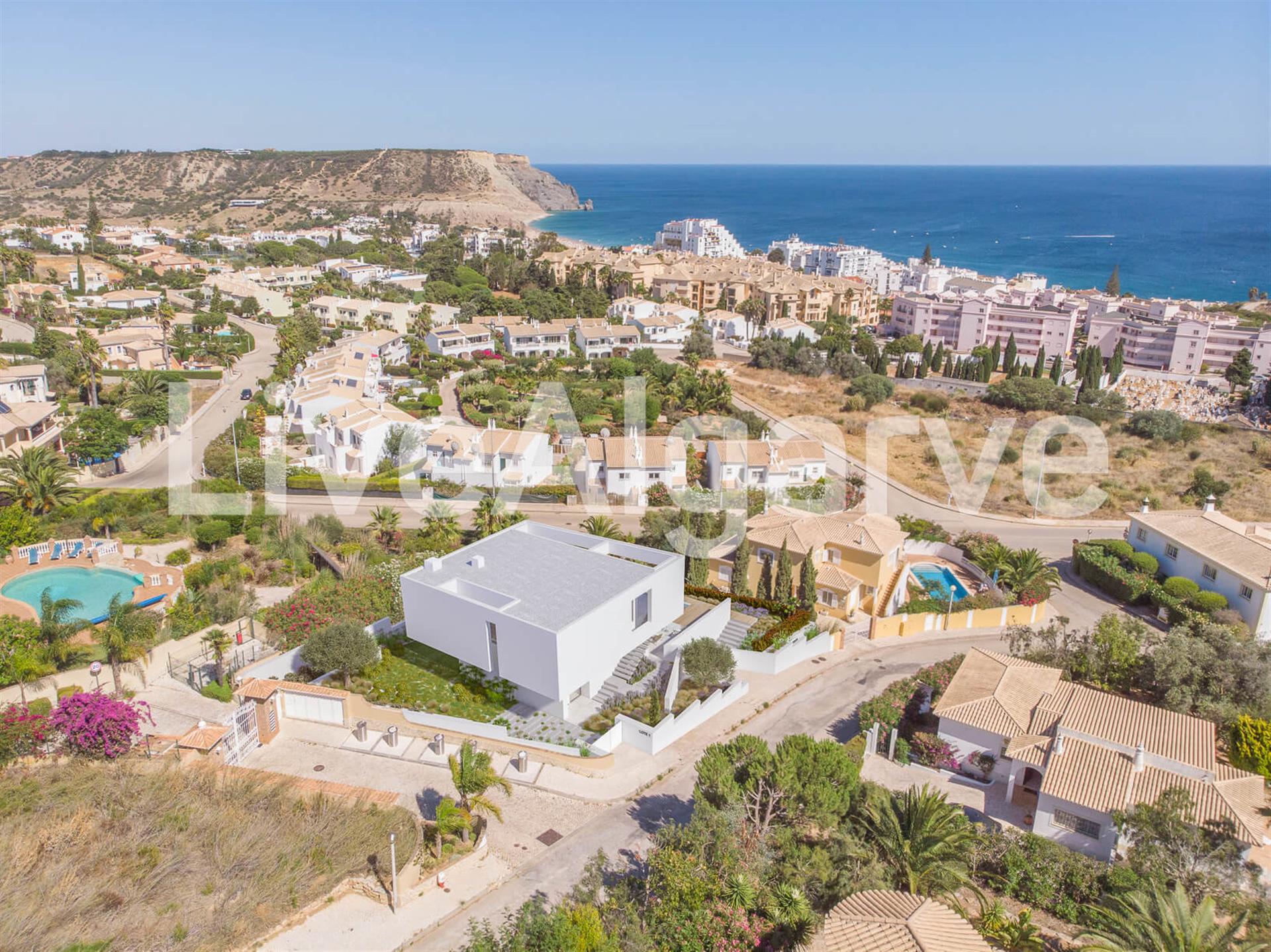 Uitzicht op zee | Nieuwe ultramoderne T3-villa in Monte De Lemos te koop - Lagos