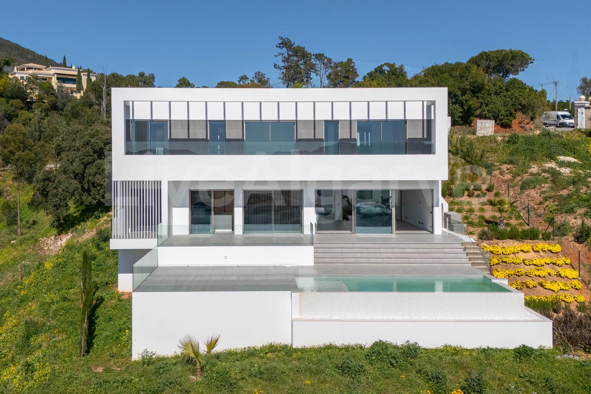  A Modern Luxury T3 Villa at Caldas de Monchique for Sale – Monchique