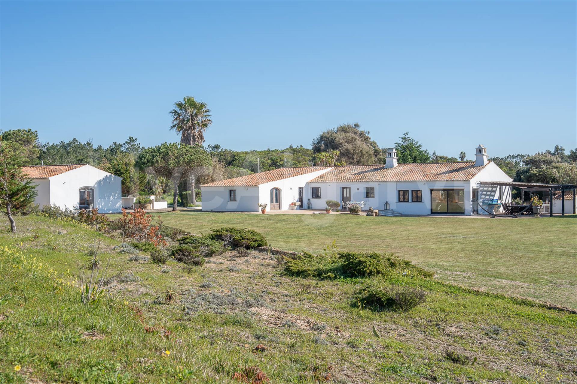Eerste lijn | Verbazingwekkend landgoed met zeezicht van 27 ha aan de zilverkust van de Algarve in 