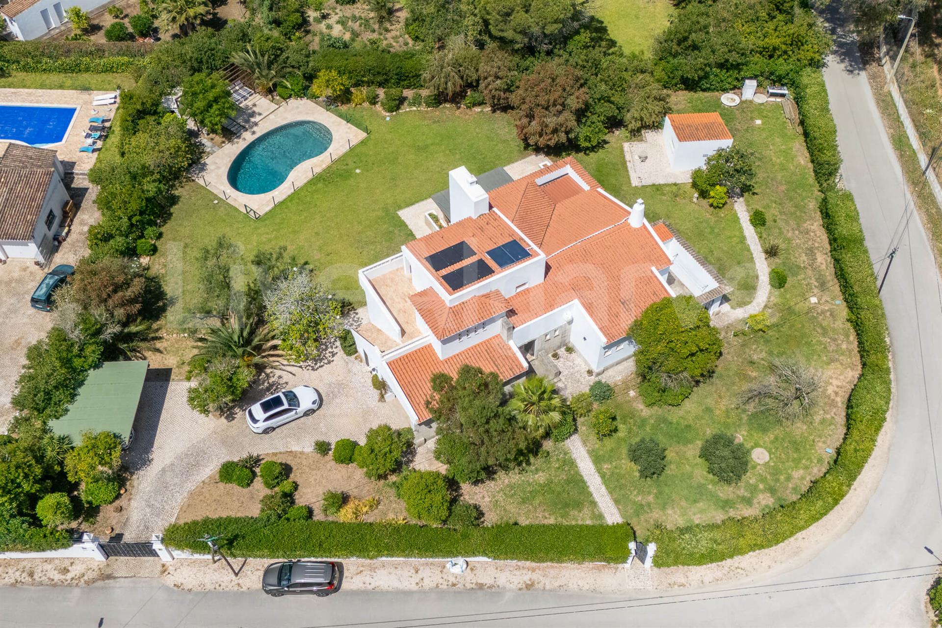 Luxury | Classy Refurbished T4+1 Villa at Penina Golf Resort, Alvor for Sale - Portimão