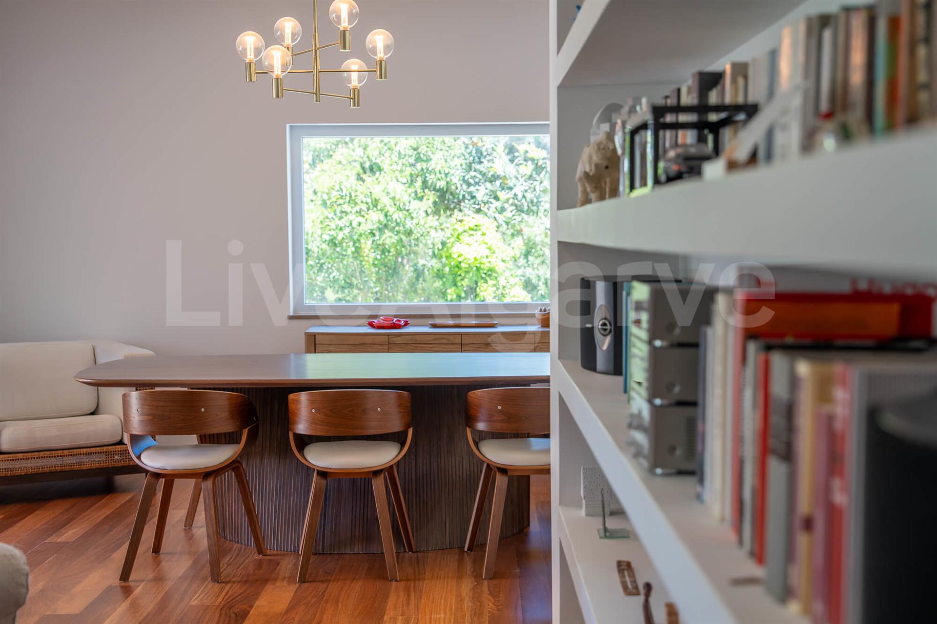 Luxury | Classy Refurbished T4+1 Villa at Penina Golf Resort, Alvor for Sale - Portimão