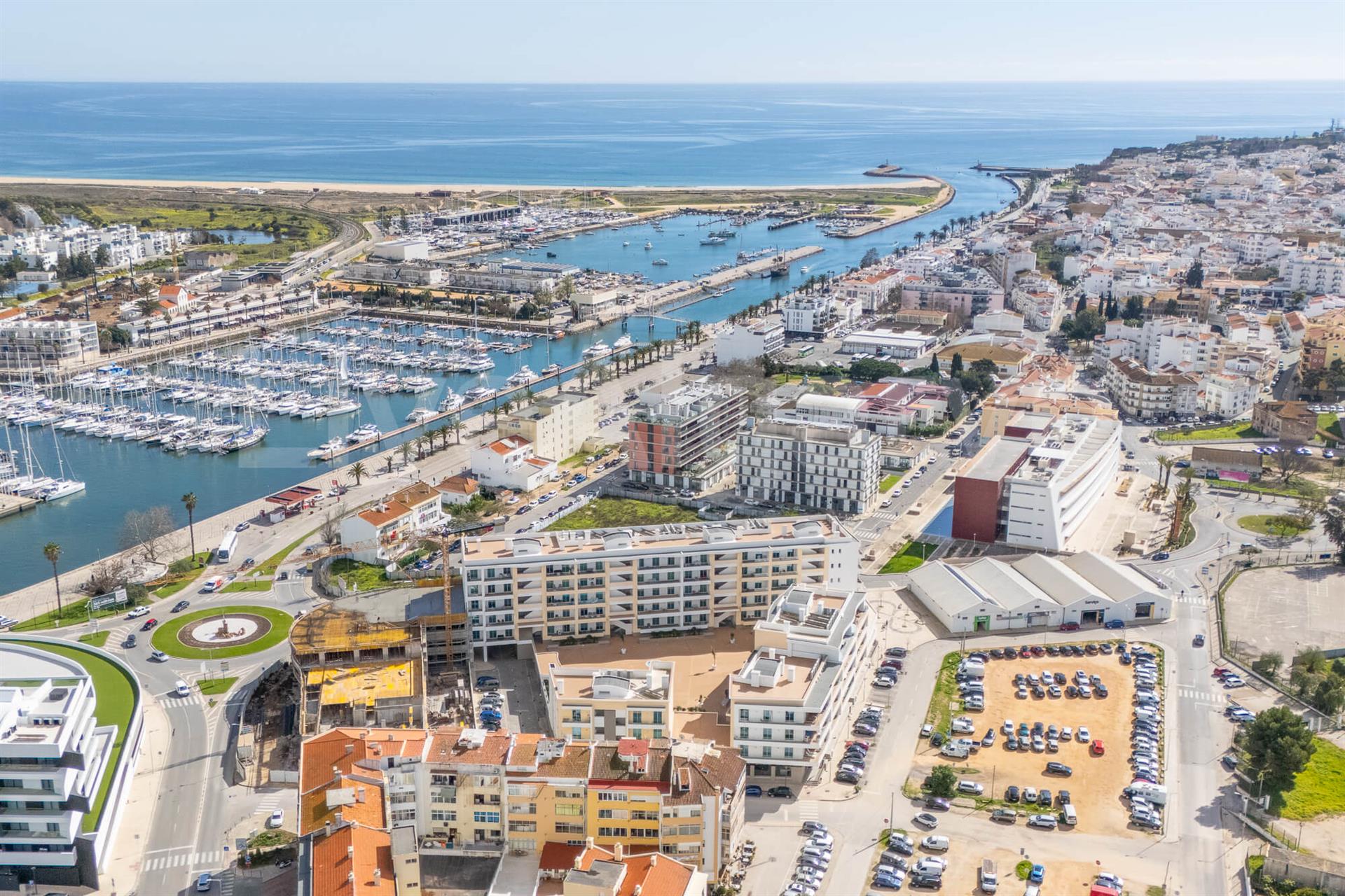 Luxury | Sleek T3 City Flat with Marina and Sea Views for Sale - Lagos