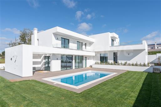 Ultra-Modern | Repräsentative 3 Sz Villa Im Bau Nahe Porto Do Mós Strand Zum Verkauf - Lagos
