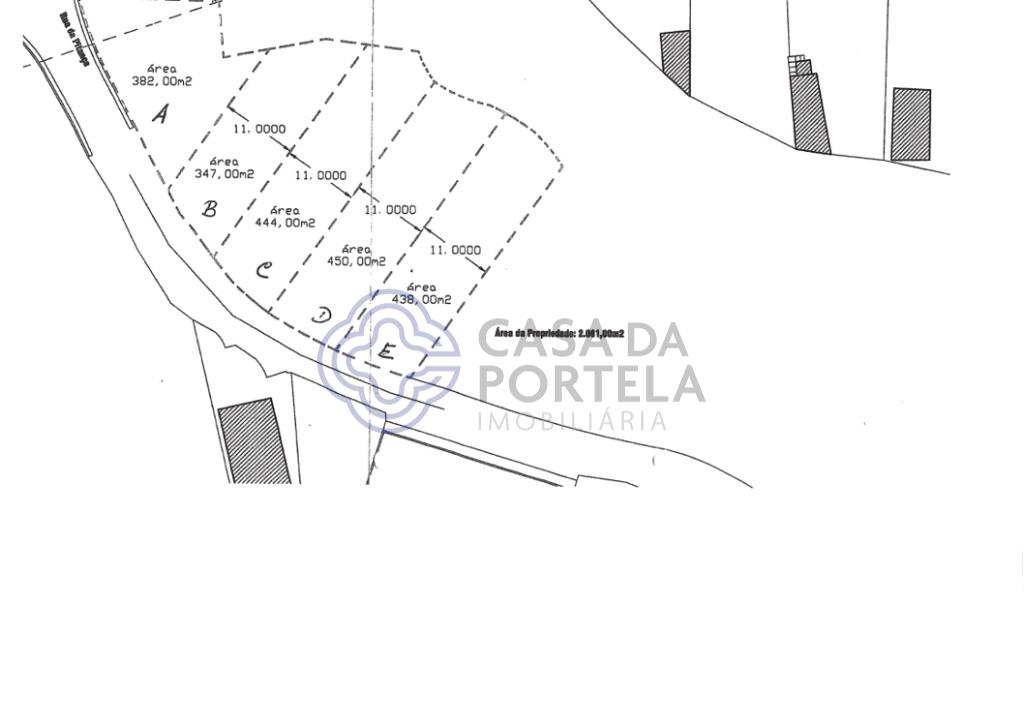 Terreno para construção de moradias/apartamentos em Barreiro junto à A41