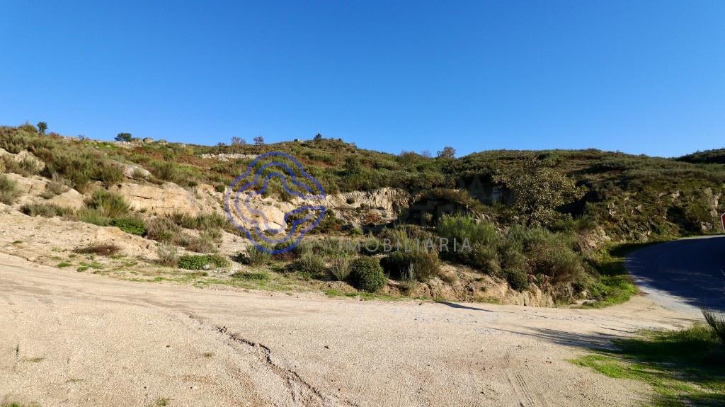 Land in Lodeiro - Soalhães