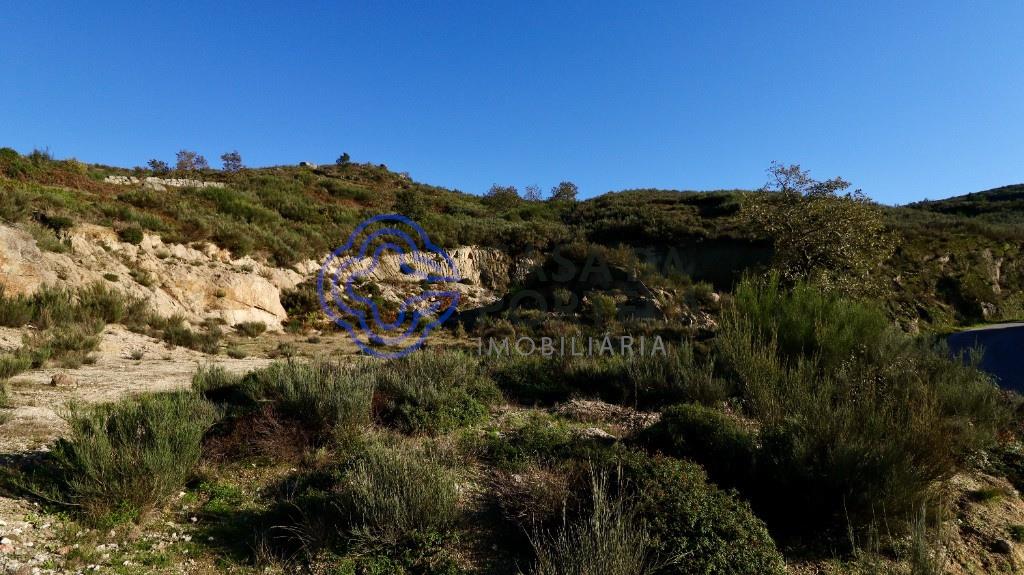 Land in Lodeiro - Soalhães