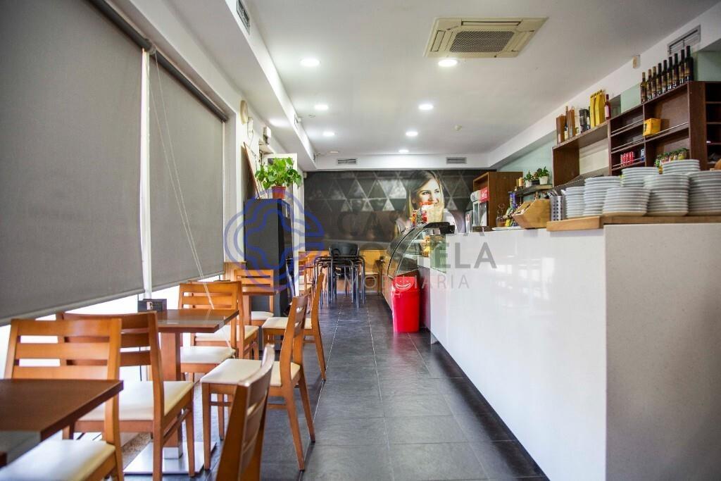 Pão Quente para trespasse em Custóias Matosinhos.