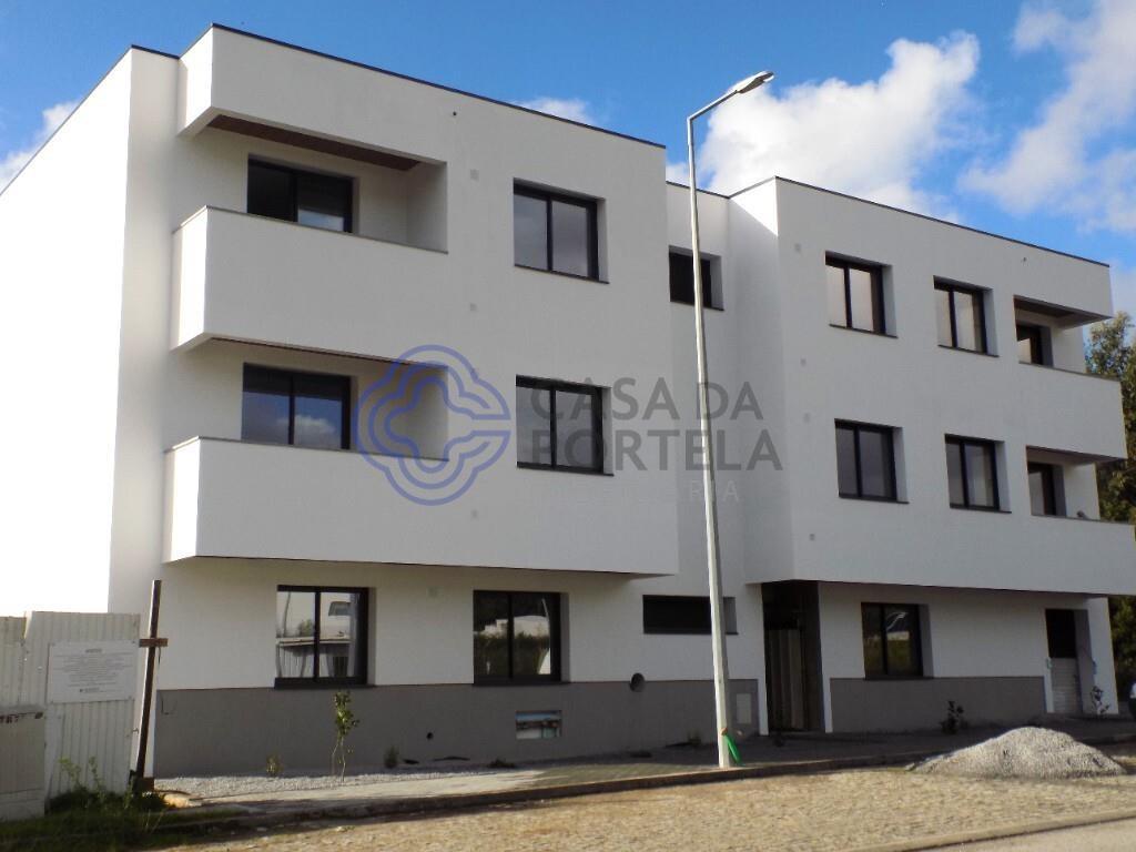 Edifício Multifamiliar-Olivais-Nogueira da Regedoura