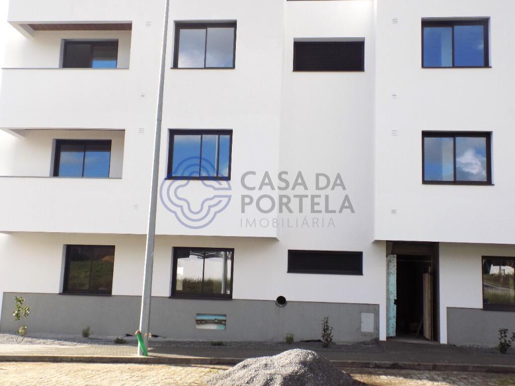 Edifício Multifamiliar-Olivais-Nogueira da Regedoura