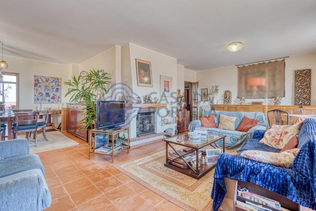 Apartamento T3 com Terraço no Último Andar na Senhora da Hora, Matosinhos