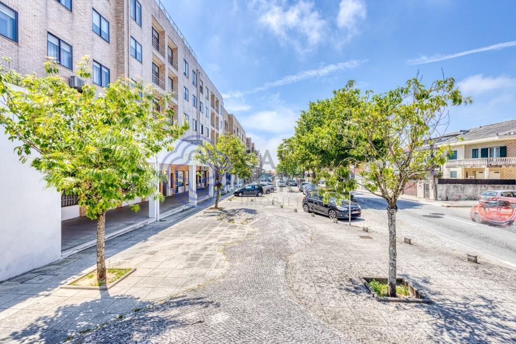 Apartamento T3 com Terraço no Último Andar na Senhora da Hora, Matosinhos