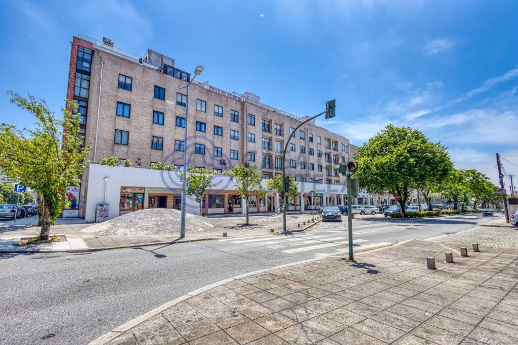 Apartamento T3 com Terraço no Último Andar na Senhora da Hora, Matosinhos