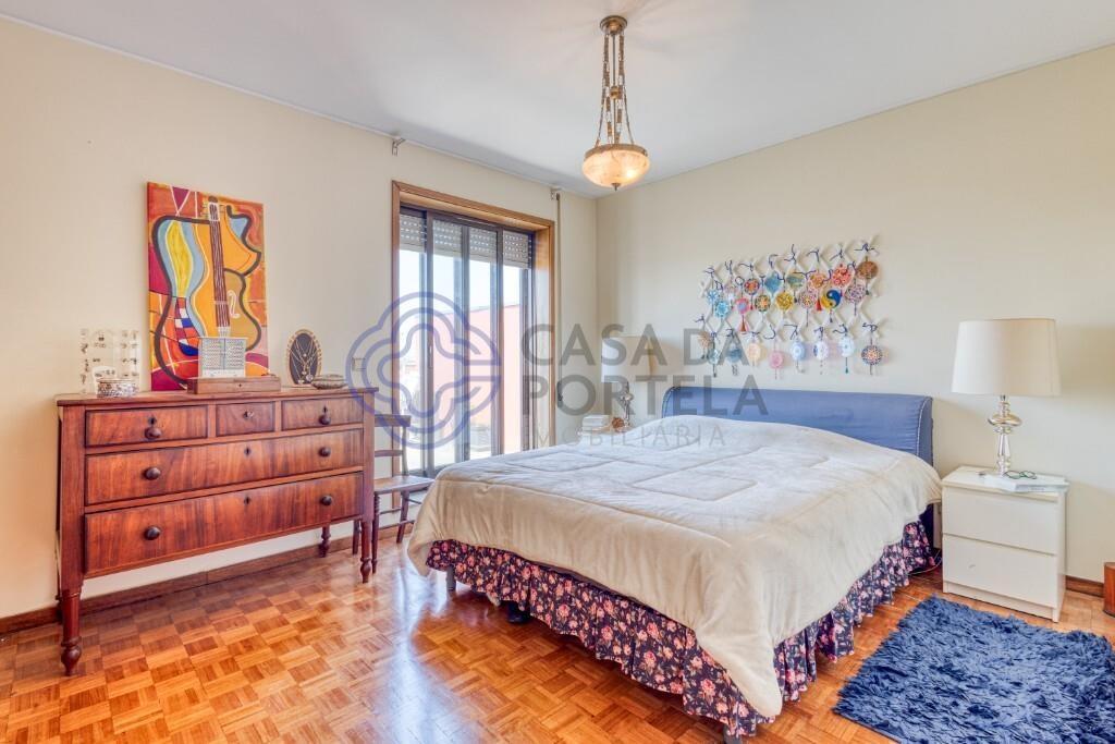 Apartamento T3 com Terraço no Último Andar na Senhora da Hora, Matosinhos