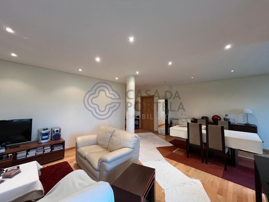 Praia apartamento T2 com garagem