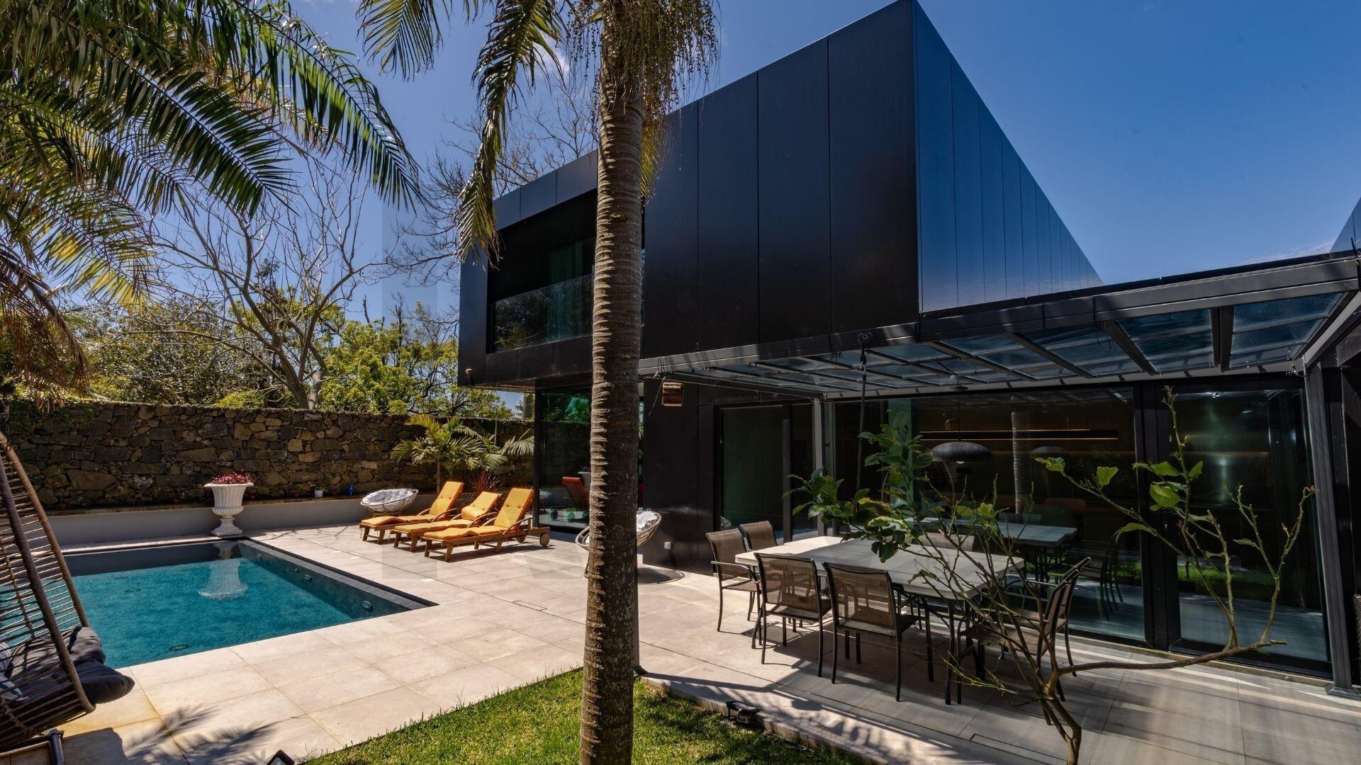 Purchase: House (9500)