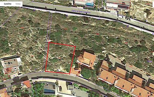 Building plot with stunning sea views in Canyelles, Roses