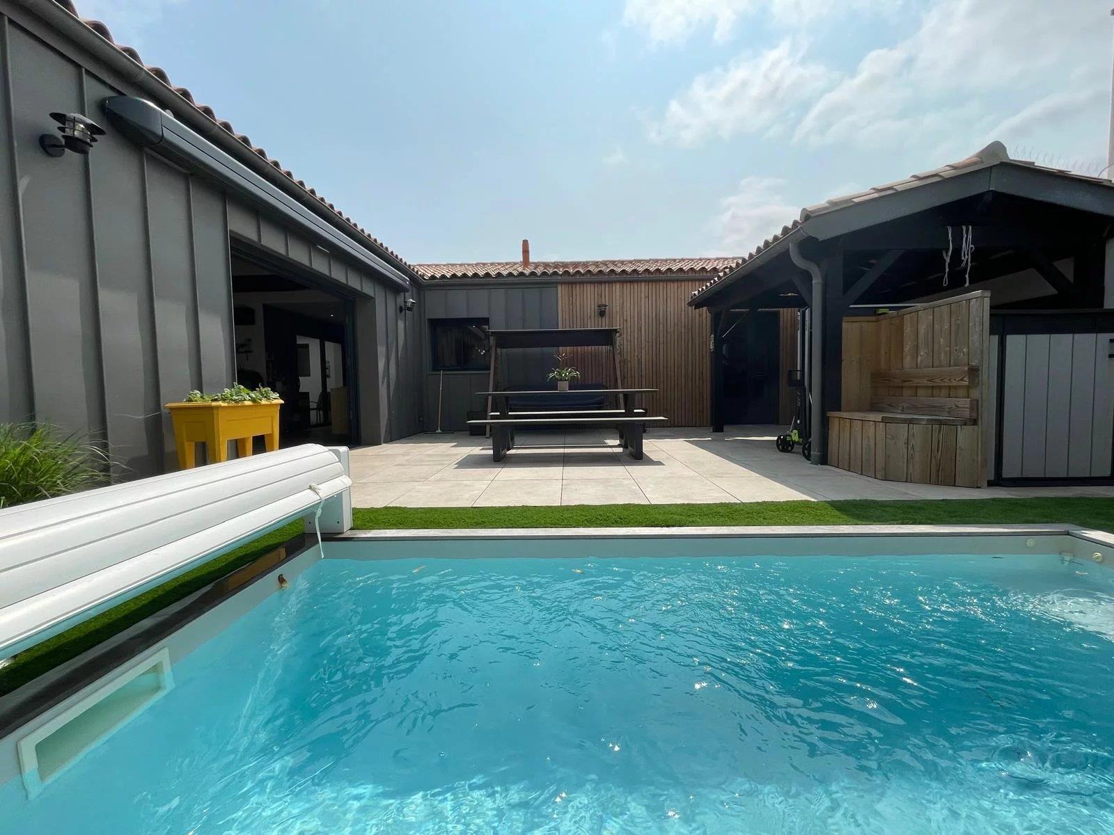 Modern Family Home in Dompierre-sur-Mer with Pool Oasis
