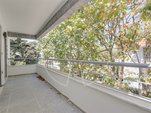 New 3+1 bedroom apartment in Carcavelos