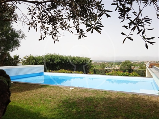 Villa mit 4 Schlafzimmern und privatem Pool in der Eigentumswohnung Bom Sucesso Resort in Óbidos
