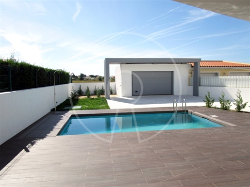 Nouvelle villa de 4 chambres avec piscine à Quinta dos Fóios, à Azeitão