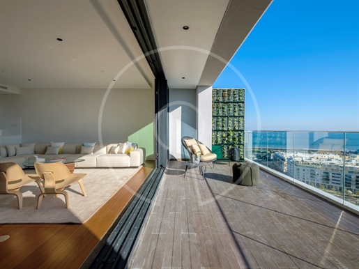 3+1 Schlafzimmer Penthouse Duplex mit Panoramablick im Martinhal Residences Gebäude im Parque das Na