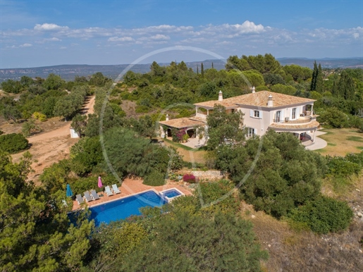 Villa avec piscine et terrain de 5ha à Tunis, Algarve