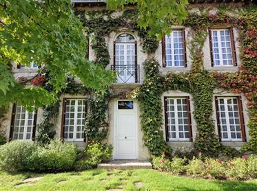 15Mn Orleans East, house of character on 1072 m² of land