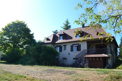 Vrijstaand huis met uitzicht op de tuin en het platteland