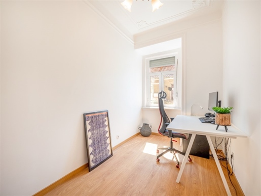 Apartamento 2 habitaciones + 1 hab. Auxiliar Venta Lisboa