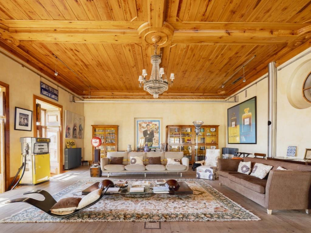 T5 apartment with views of the Tagus River