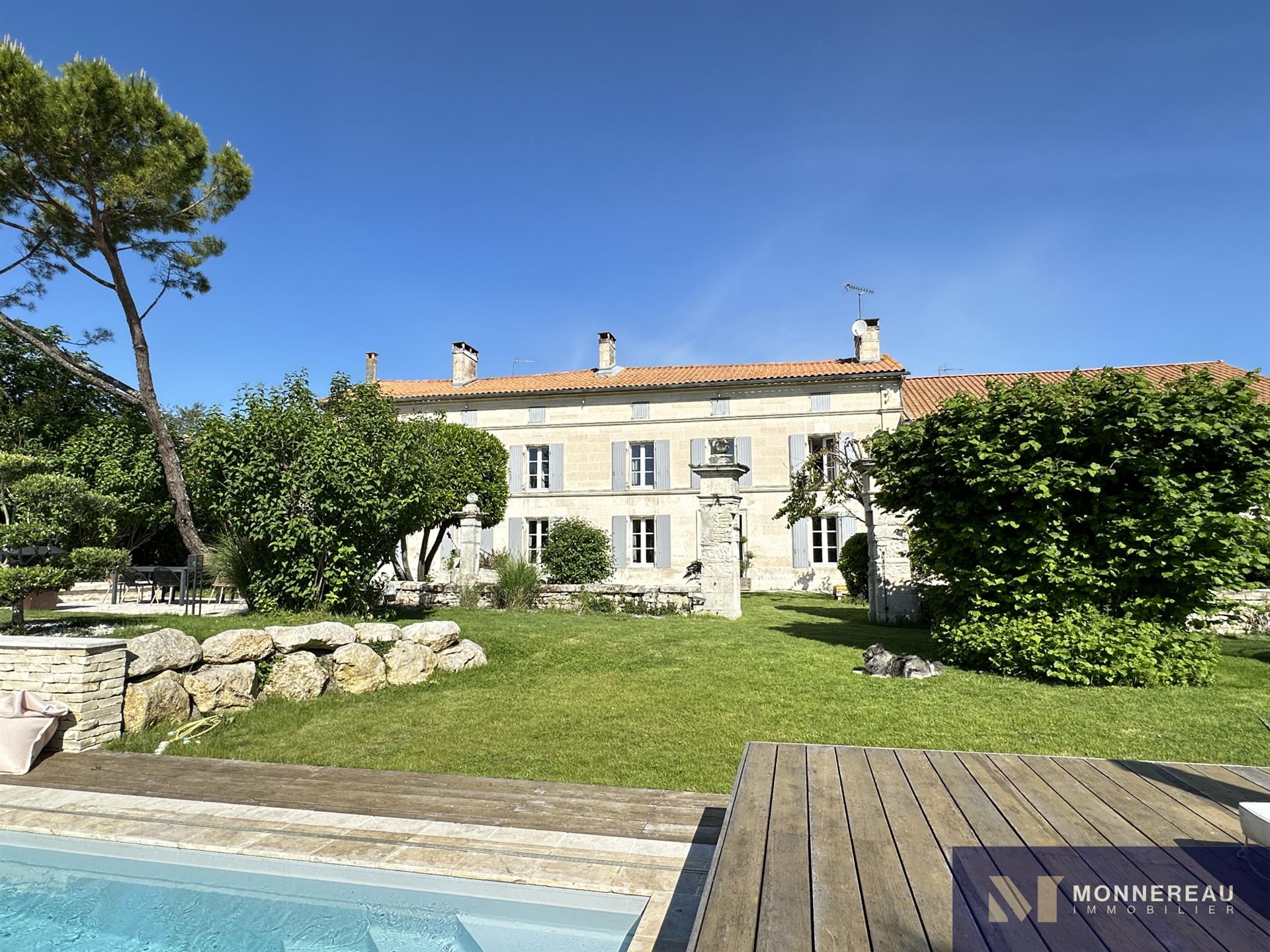 Charming Residence Near Angouleme