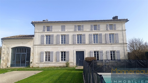 Magnificent Family Residence At The Gates Of Angouleme