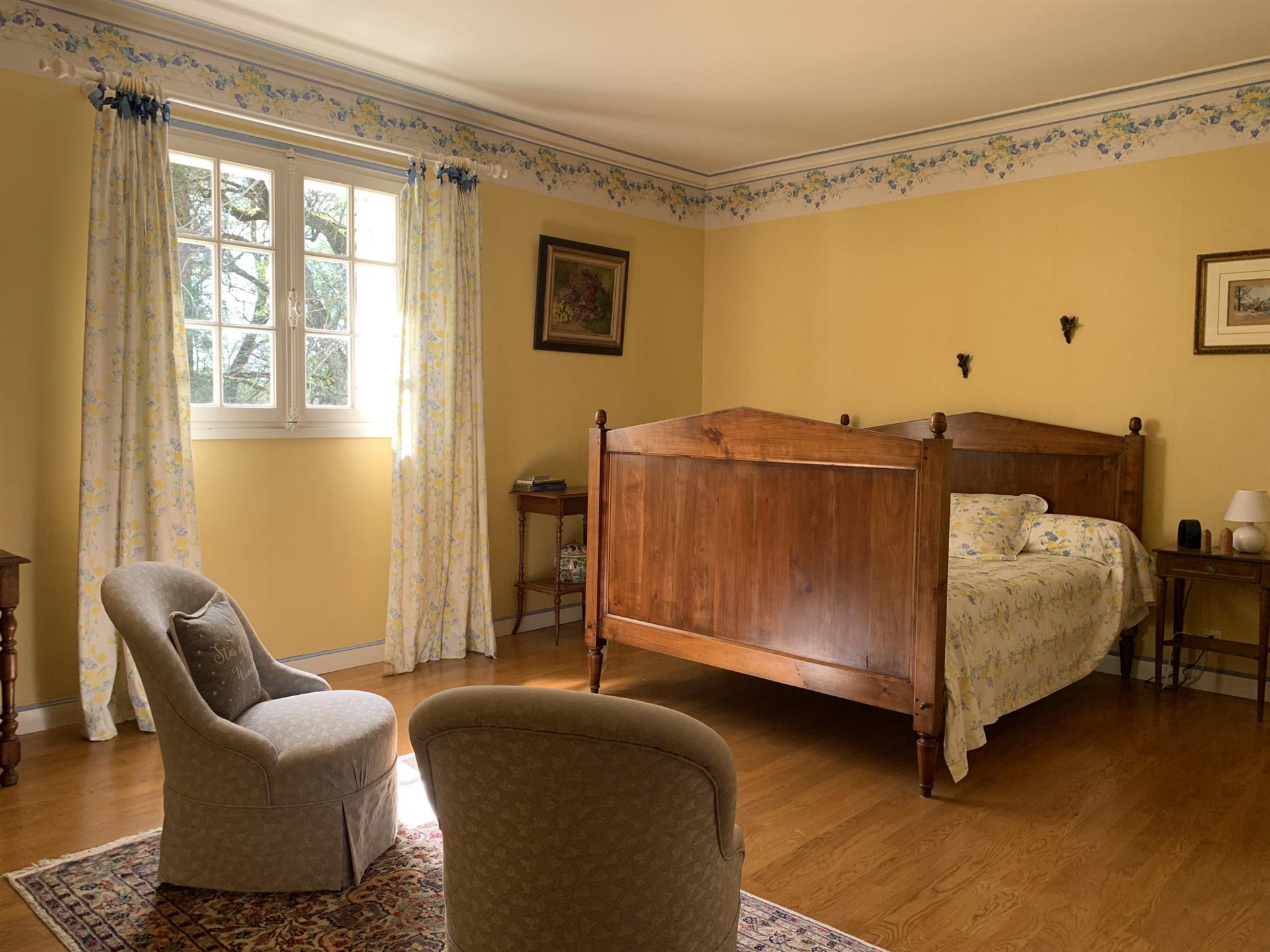 Beautiful Bourgeois House In Jonzac