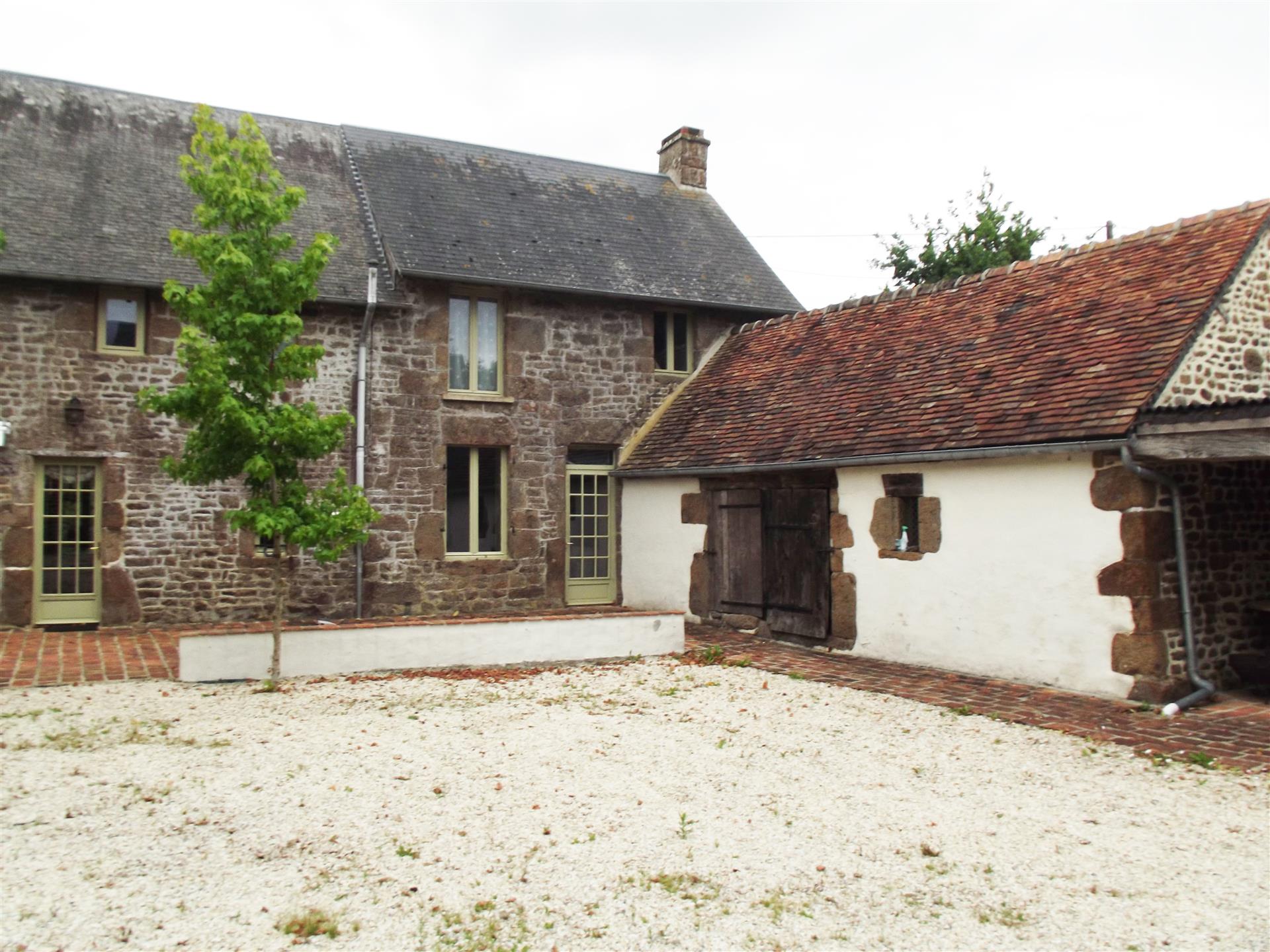 Stunning property with superb outbuildings and land 