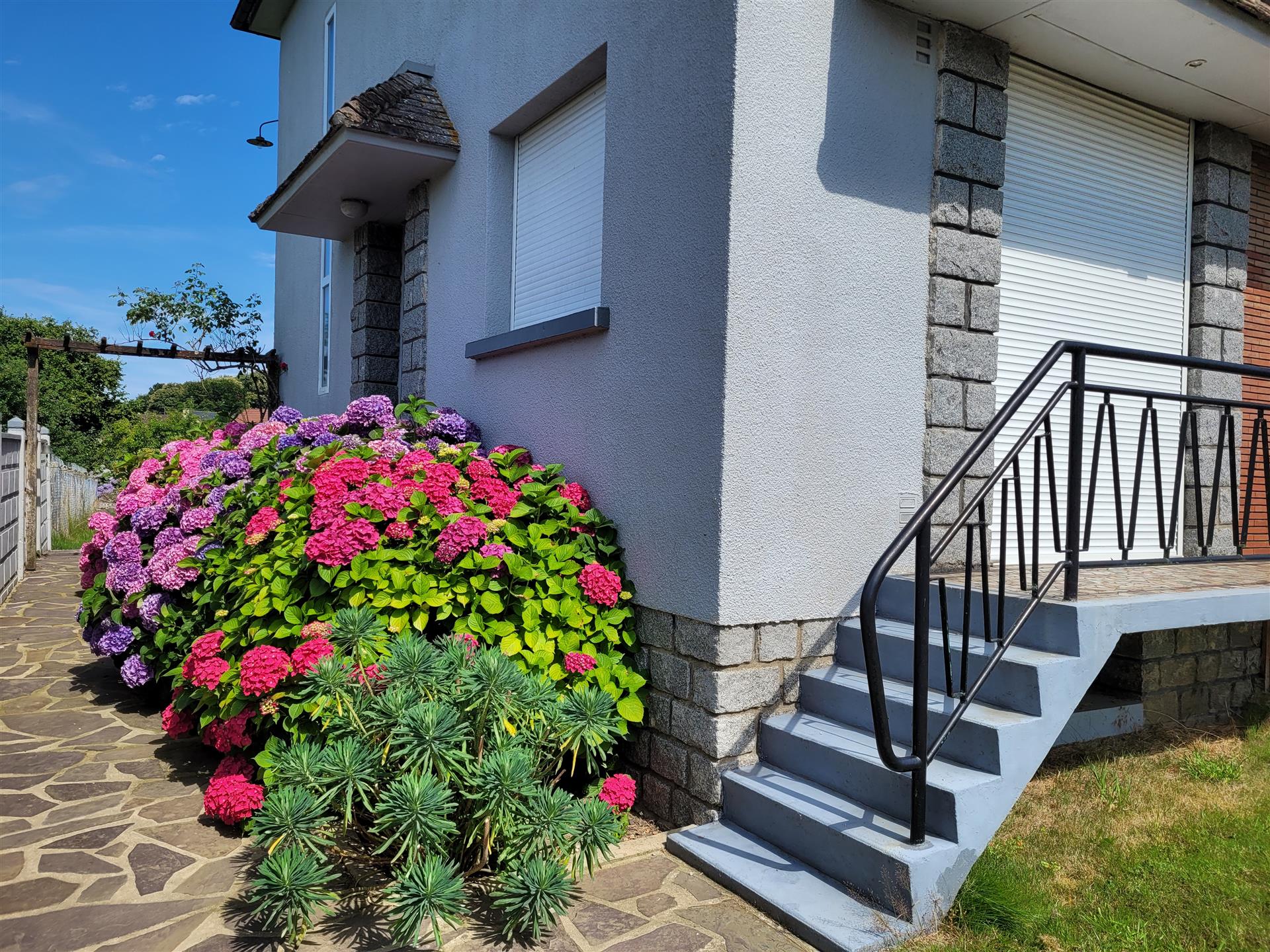 Immaculate village property with basement 